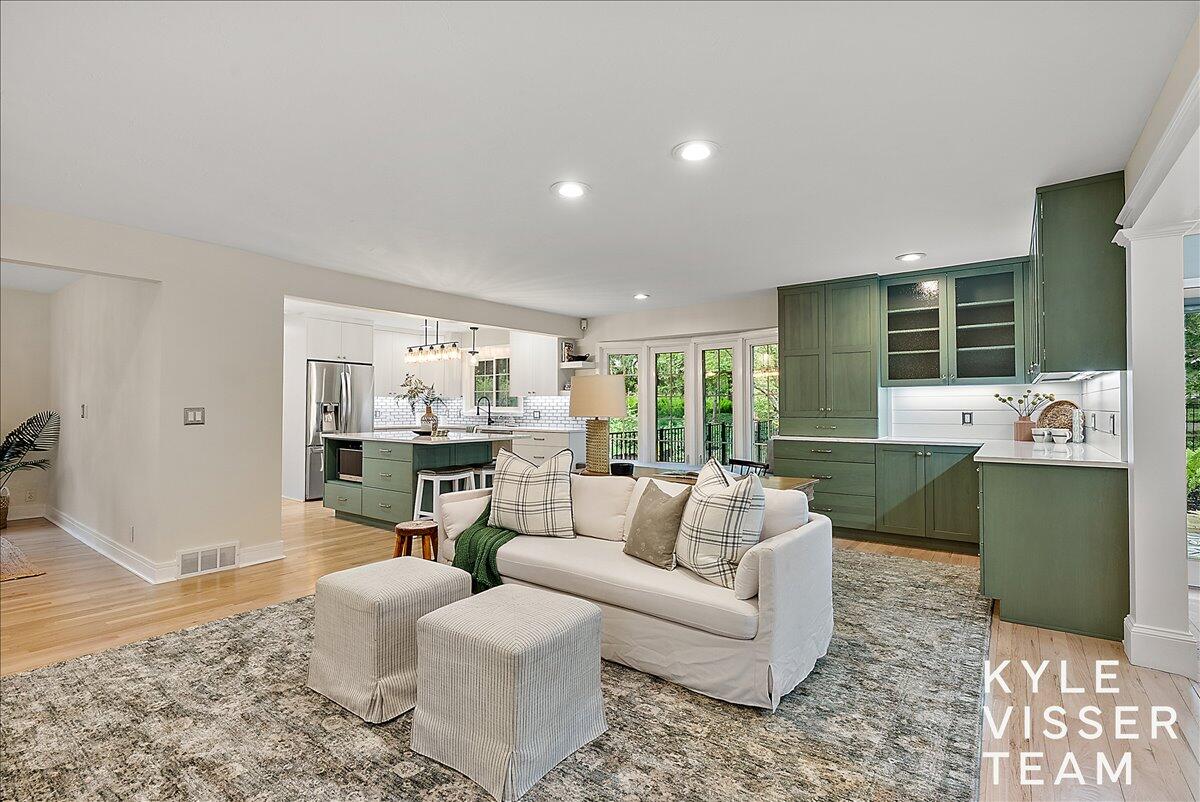 1585 River Oaks Drive SE Ada MI 49301