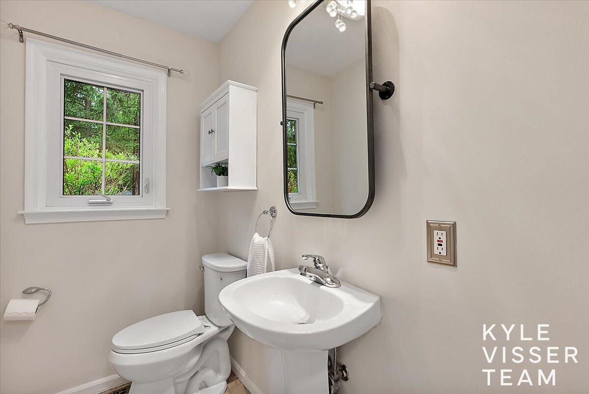 1585 River Oaks Drive SE Ada MI 49301