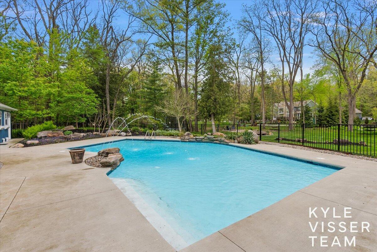 1585 River Oaks Drive SE Ada MI 49301