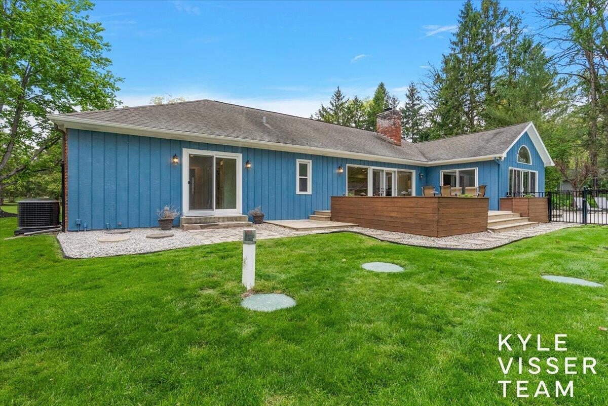 1585 River Oaks Drive SE Ada MI 49301