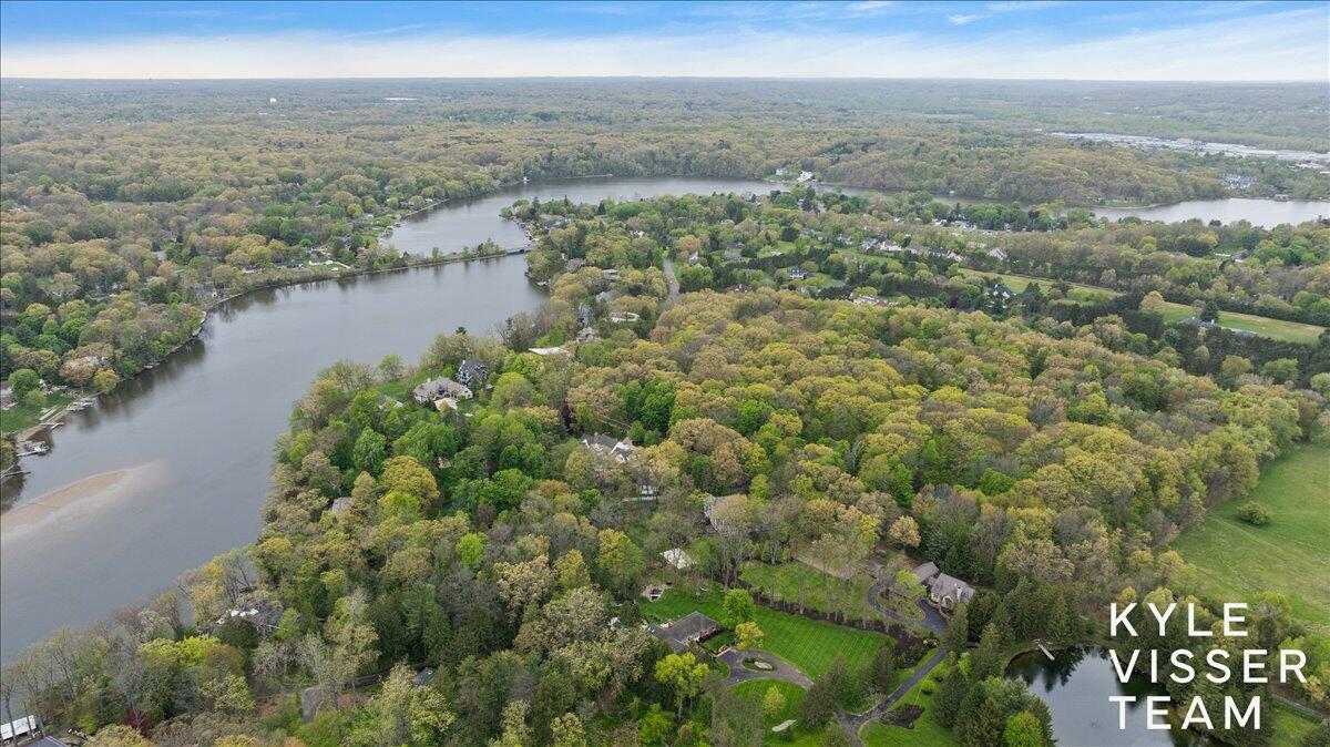 1585 River Oaks Drive SE Ada MI 49301