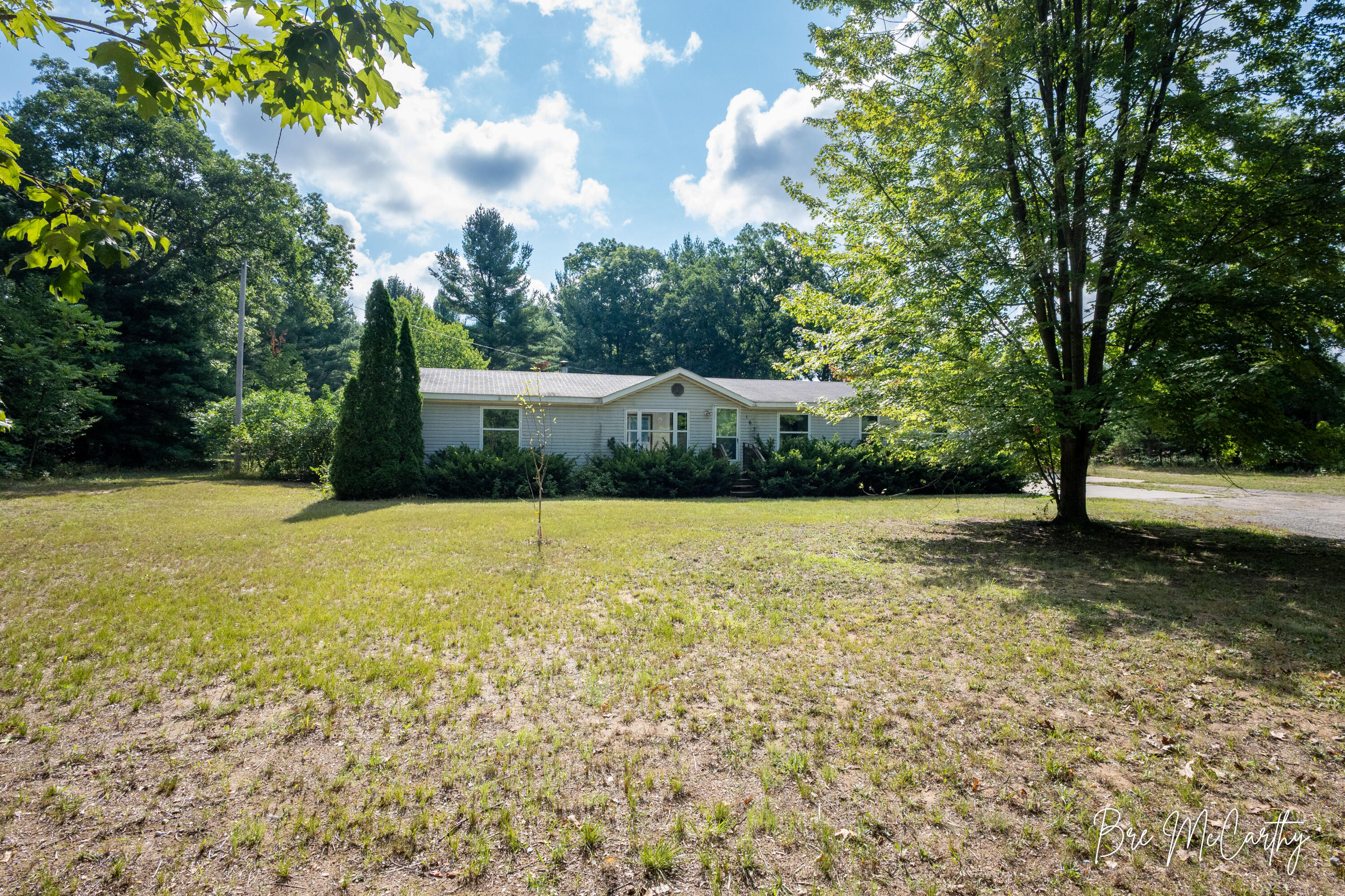 1634 S Chatterson Road Muskegon MI 49442