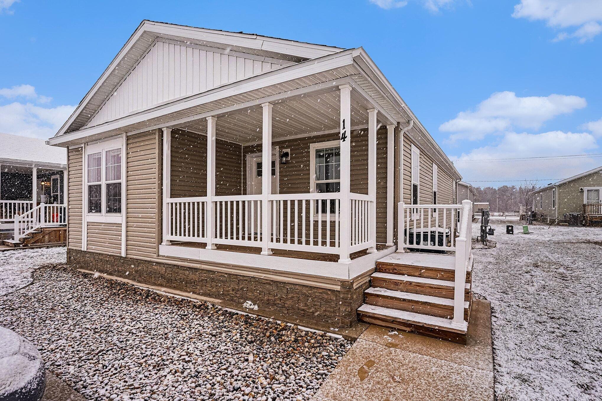1283 E Ellis Road Norton Shores MI 49441
