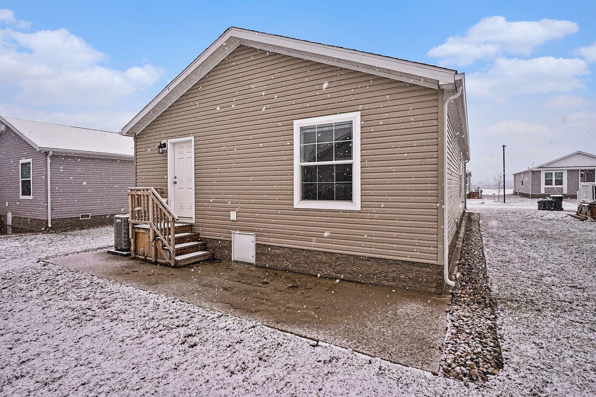 1283 E Ellis Road Norton Shores MI 49441