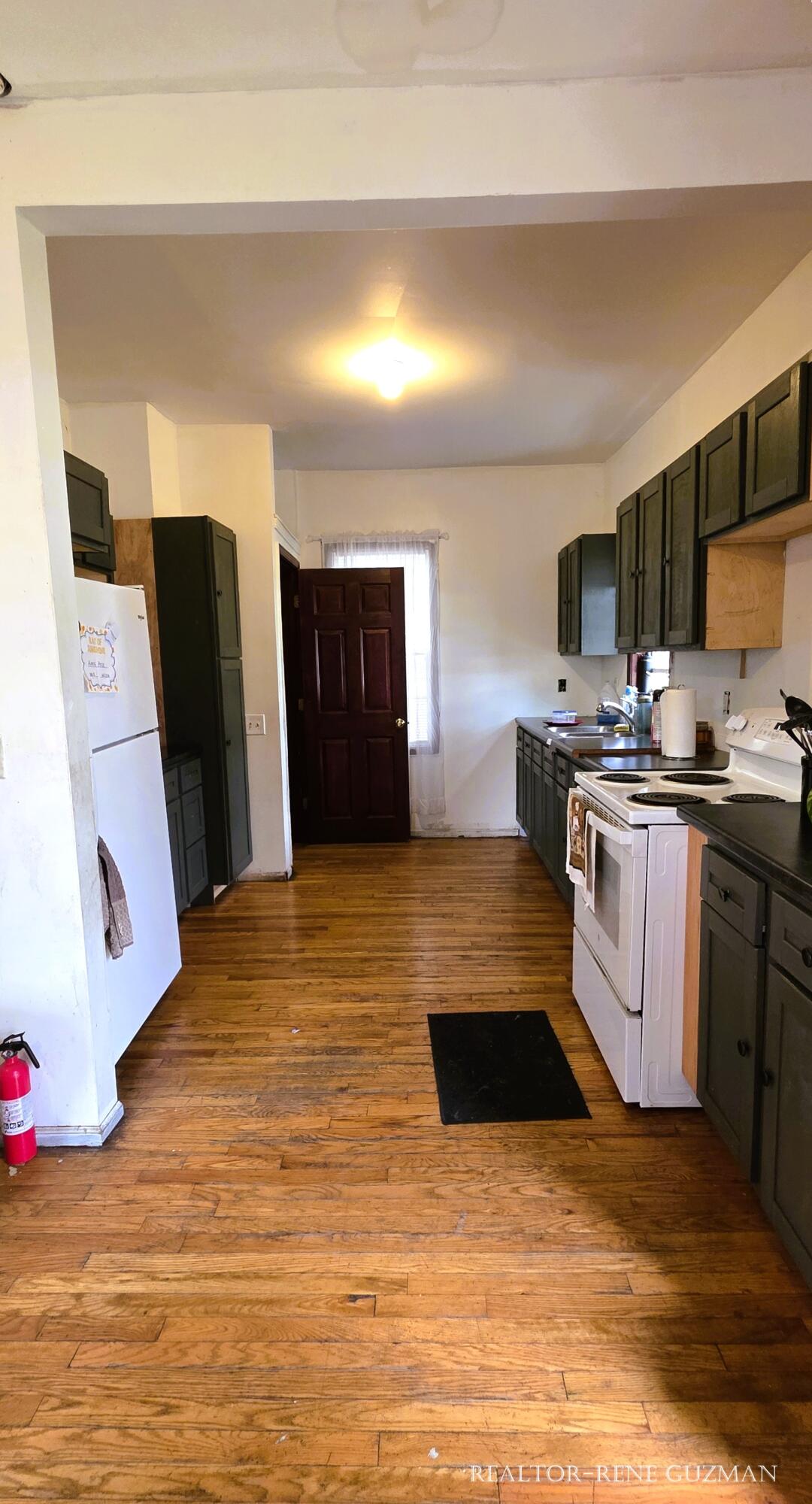 1330 Lafayette Avenue SE Grand Rapids MI 49507