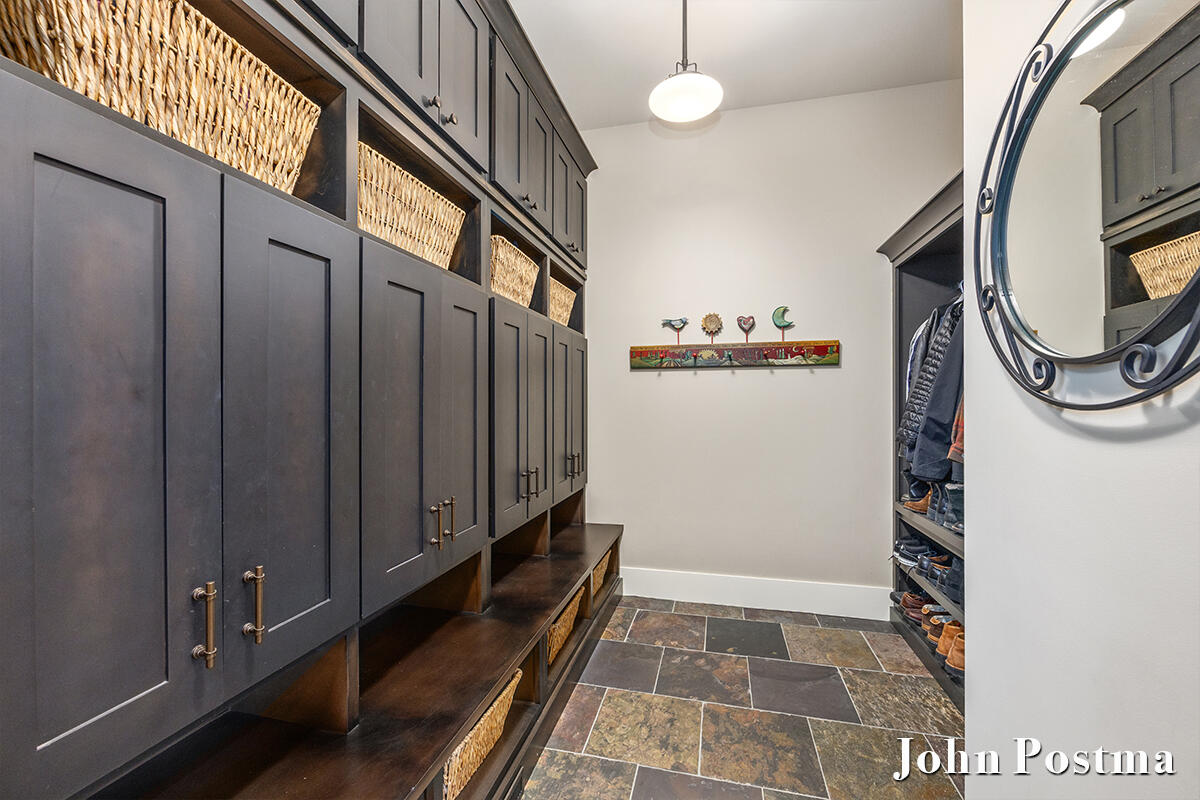 5914 Whitworth Court SE Grand Rapids MI 49546