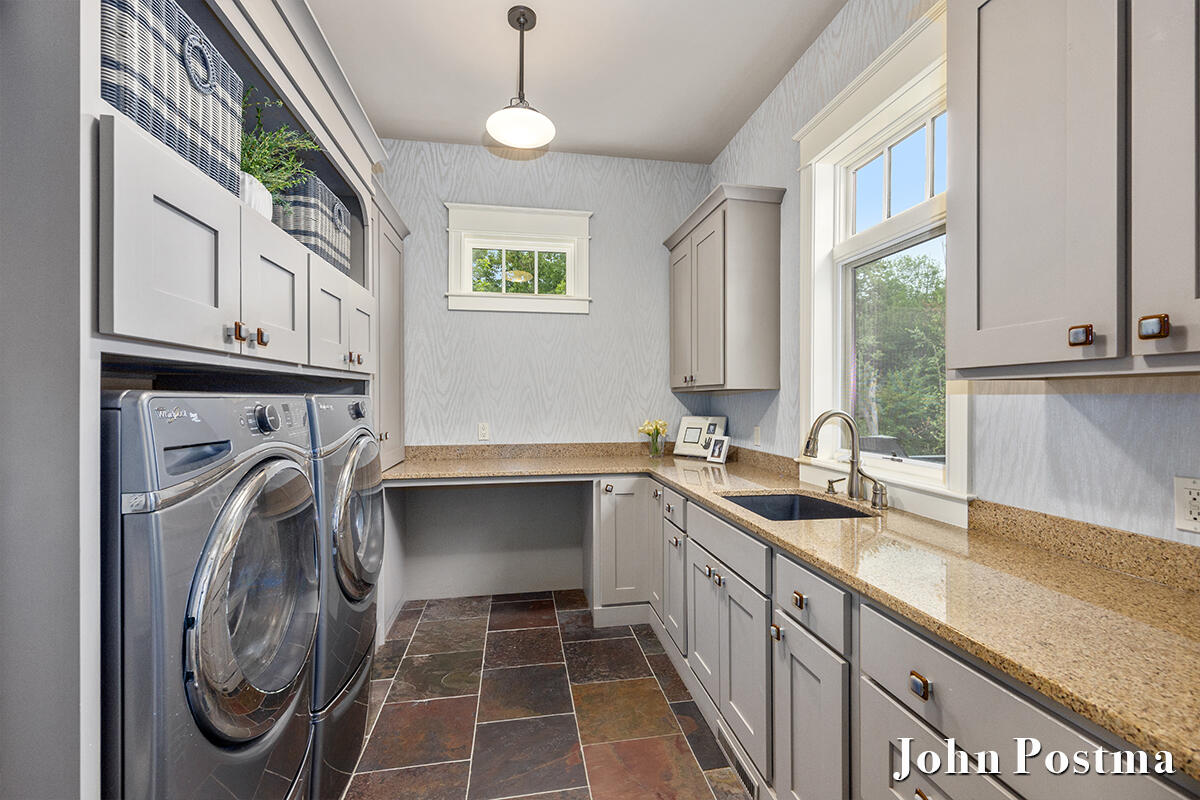 5914 Whitworth Court SE Grand Rapids MI 49546