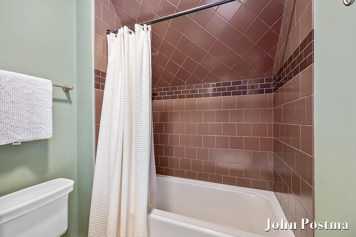 5914 Whitworth Court SE Grand Rapids MI 49546