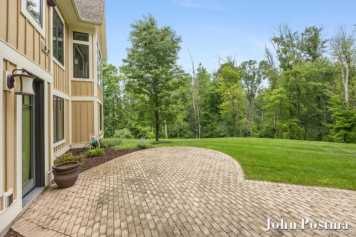 5914 Whitworth Court SE Grand Rapids MI 49546