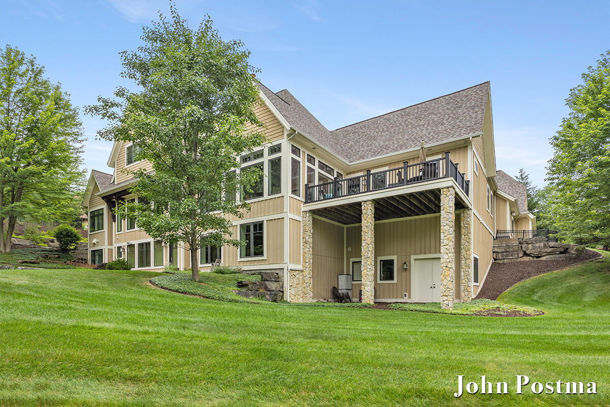 5914 Whitworth Court SE Grand Rapids MI 49546