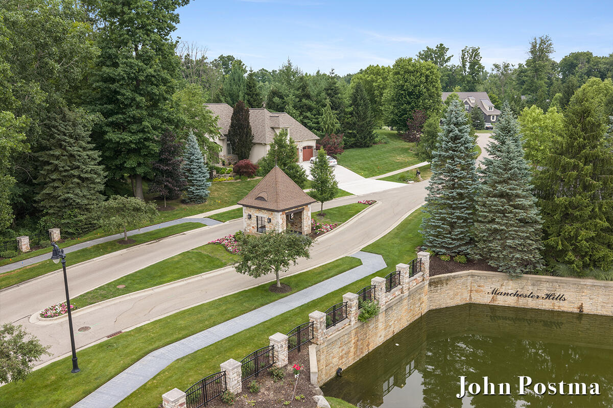 5914 Whitworth Court SE Grand Rapids MI 49546