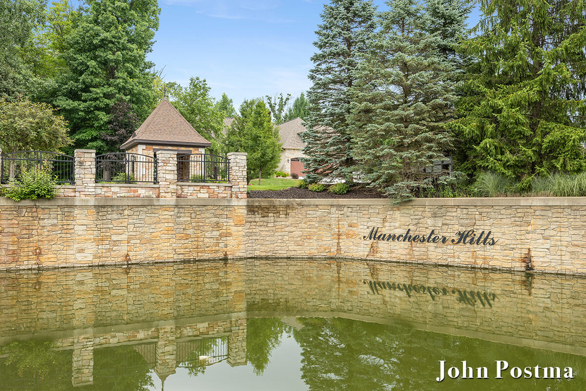 5914 Whitworth Court SE Grand Rapids MI 49546