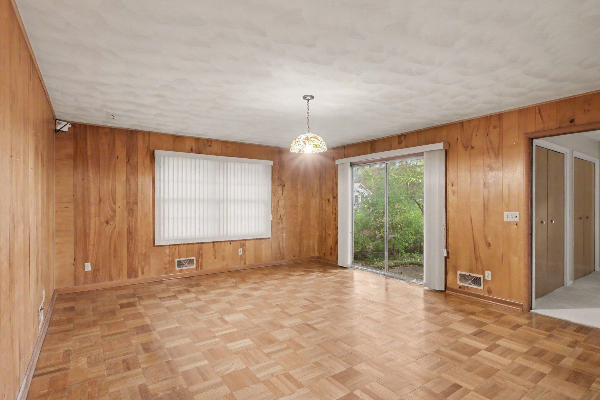560 Lodge Lane Kalamazoo MI 49009