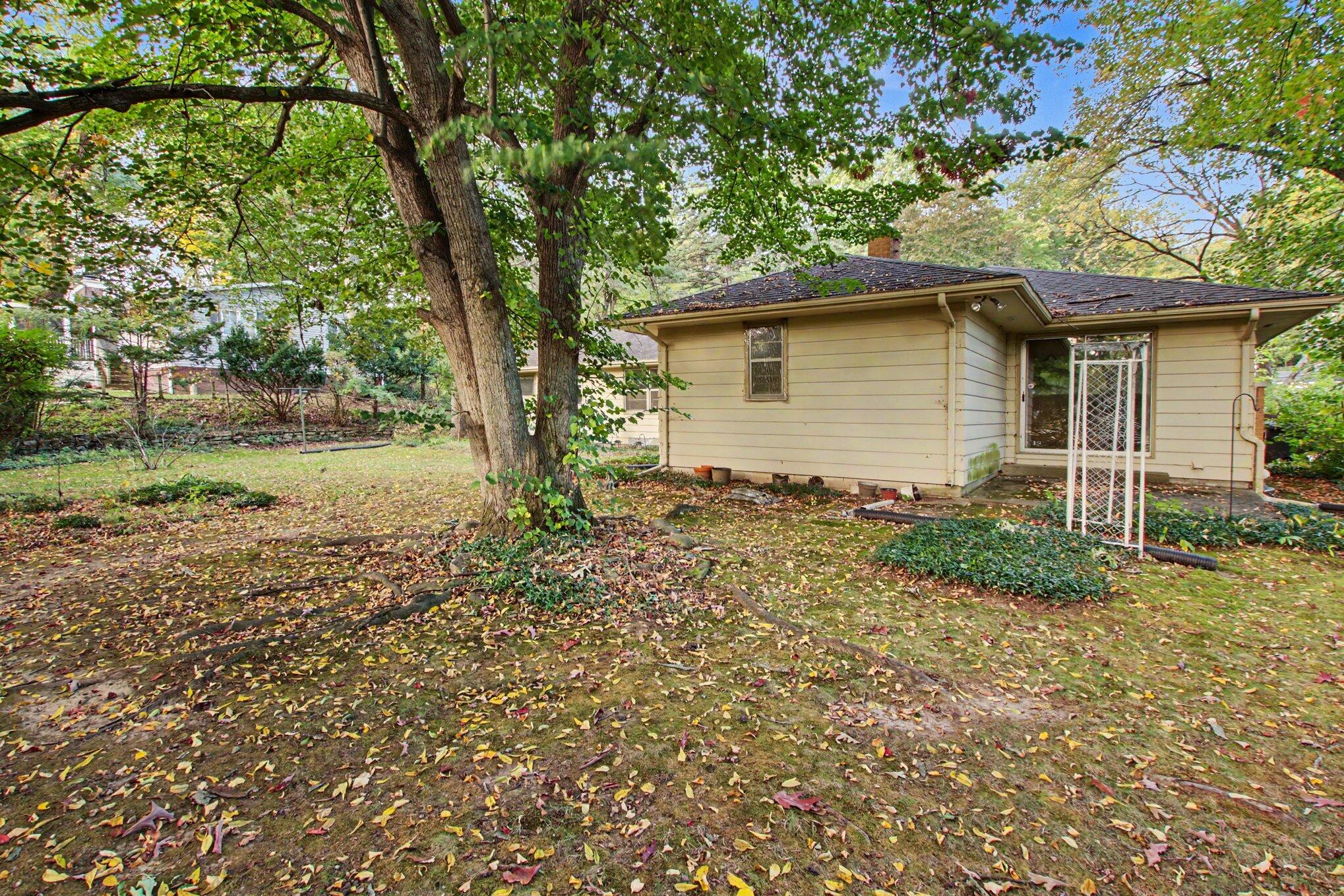 560 Lodge Lane Kalamazoo MI 49009