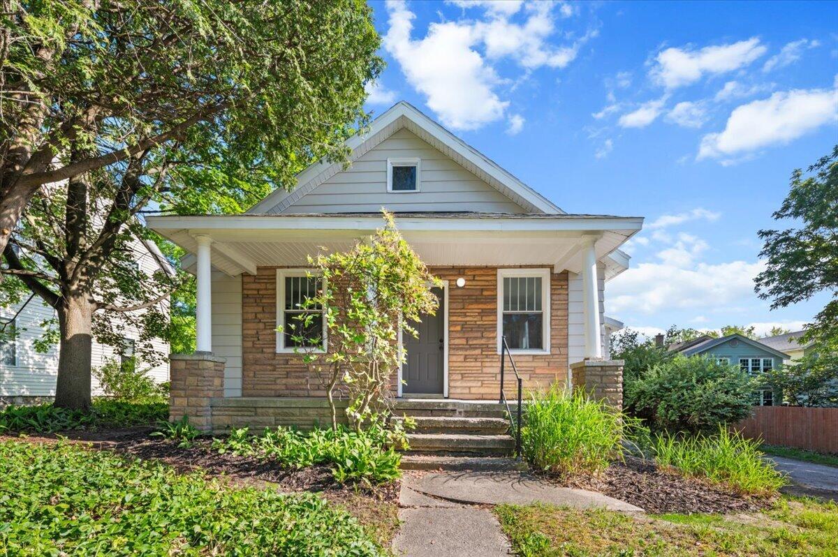 710 Leonard Street NE Grand Rapids MI 49503