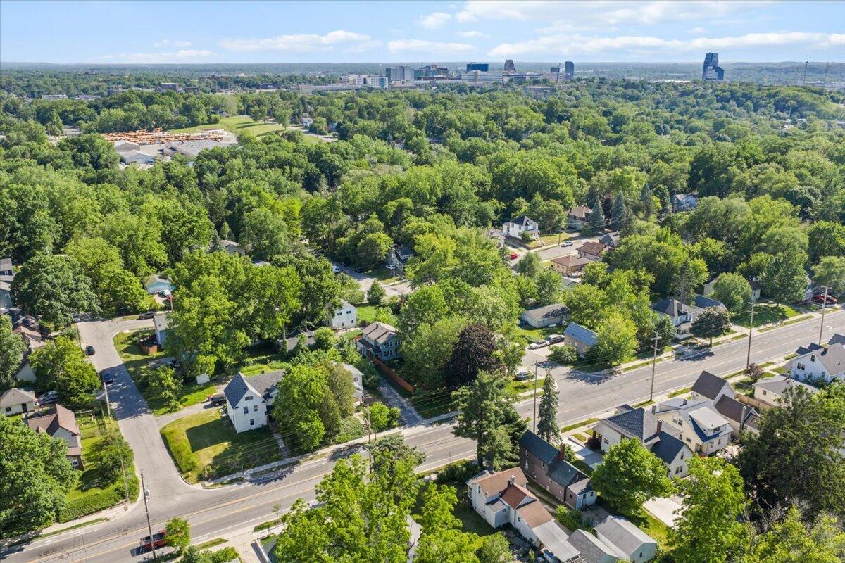 710 Leonard Street NE Grand Rapids MI 49503
