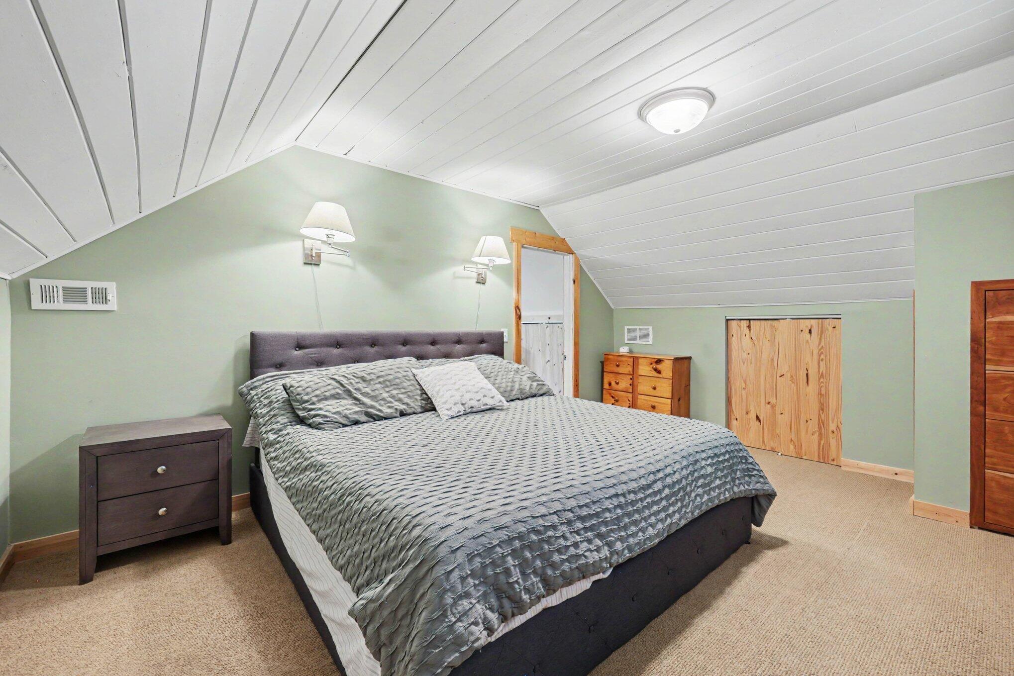 4094 Knapp Court NE Grand Rapids MI 49525