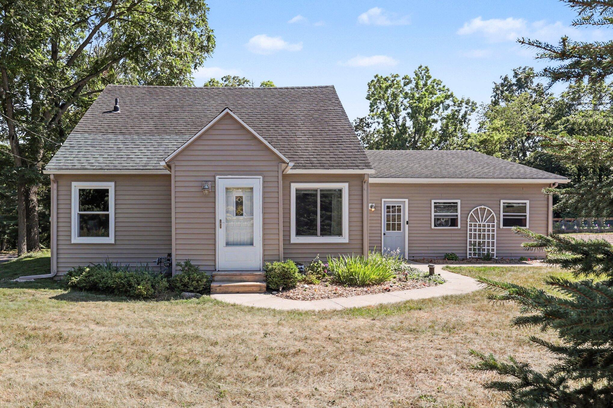 4094 Knapp Court NE Grand Rapids MI 49525