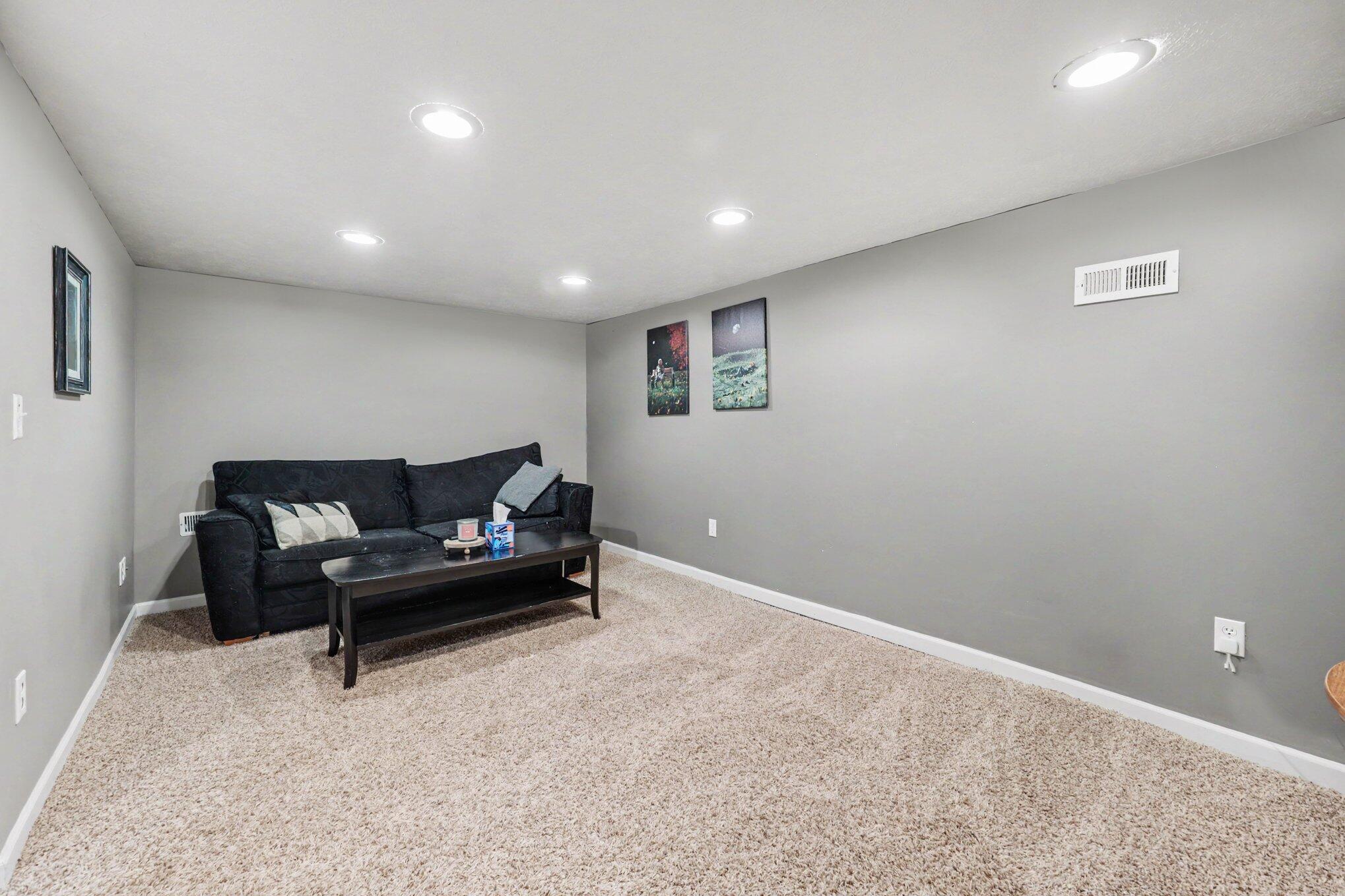4094 Knapp Court NE Grand Rapids MI 49525