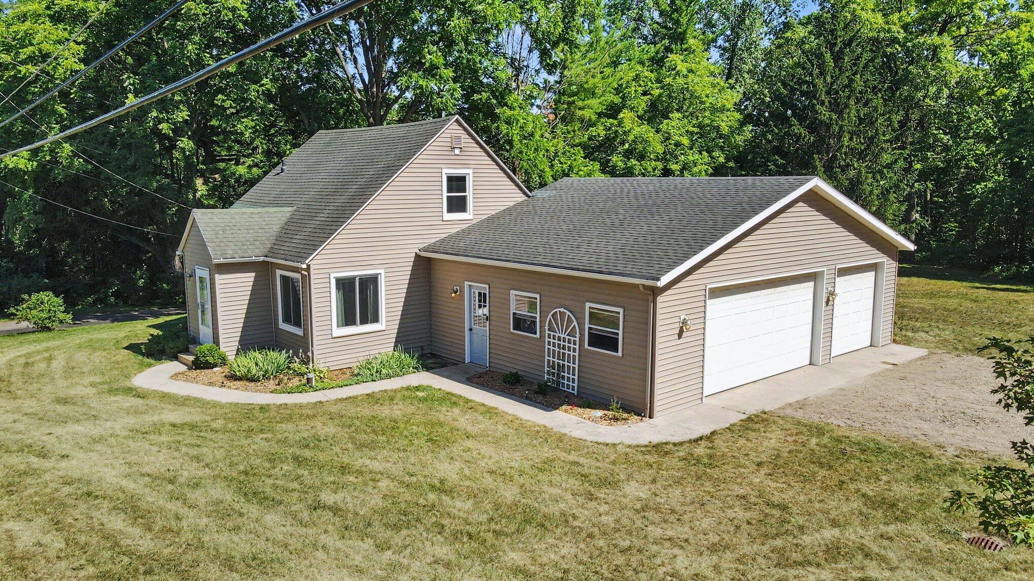 4094 Knapp Court NE Grand Rapids MI 49525