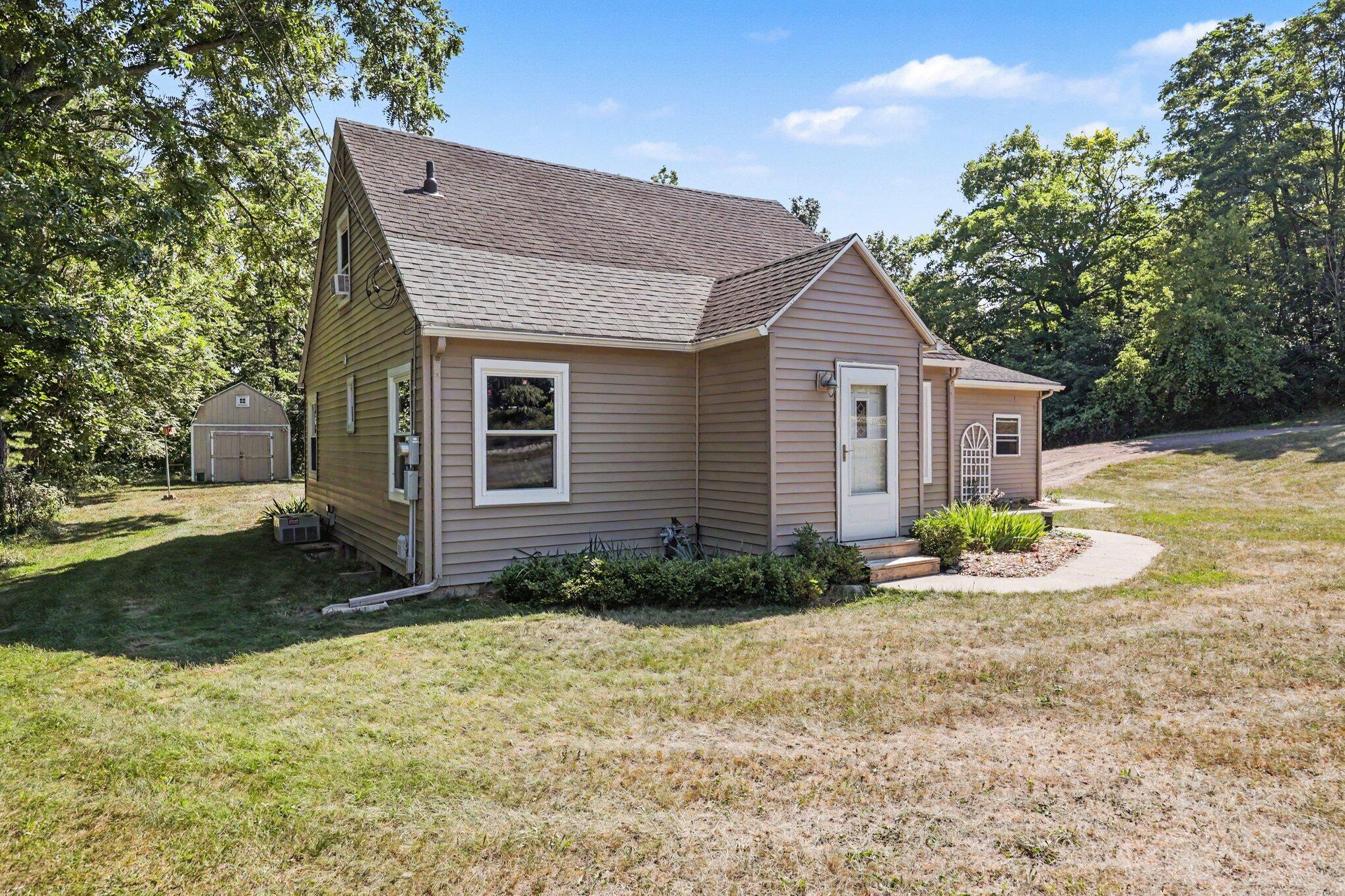 4094 Knapp Court NE Grand Rapids MI 49525