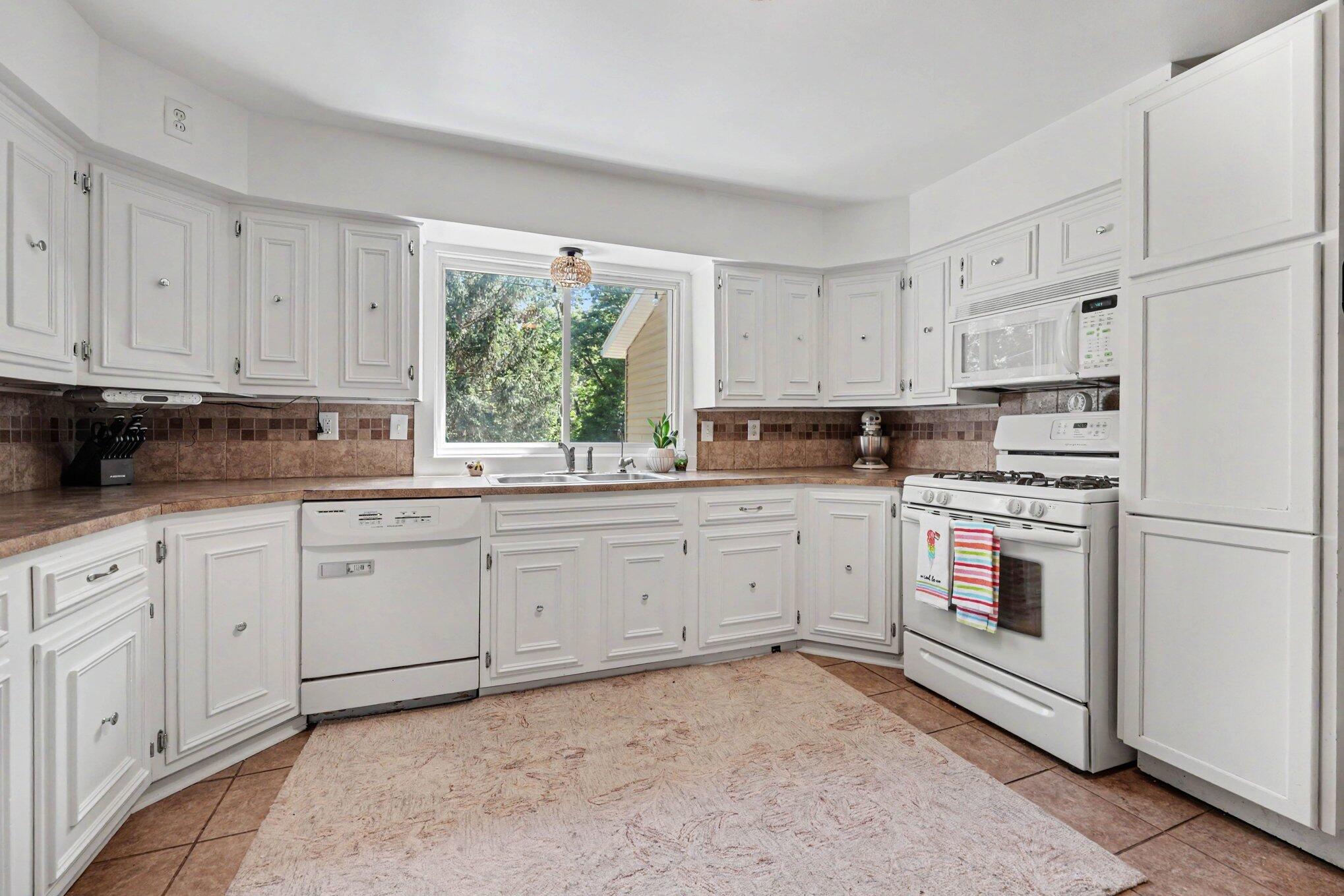 4094 Knapp Court NE Grand Rapids MI 49525