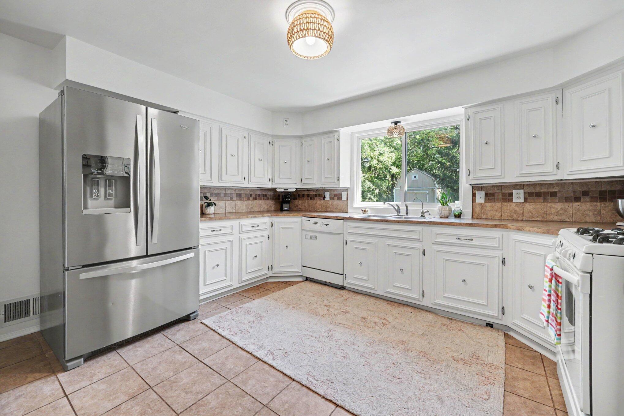 4094 Knapp Court NE Grand Rapids MI 49525