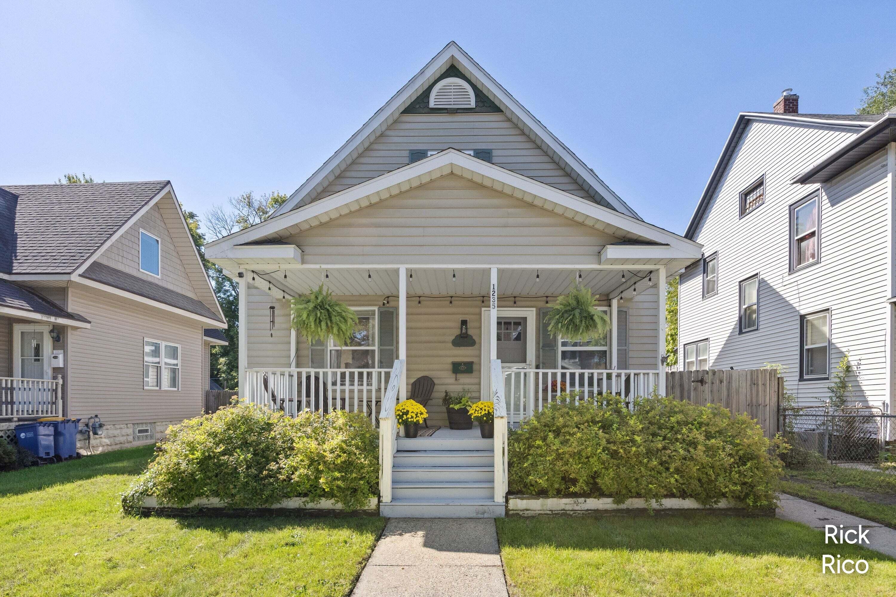 1235 Prospect Avenue SE Grand Rapids MI 49507