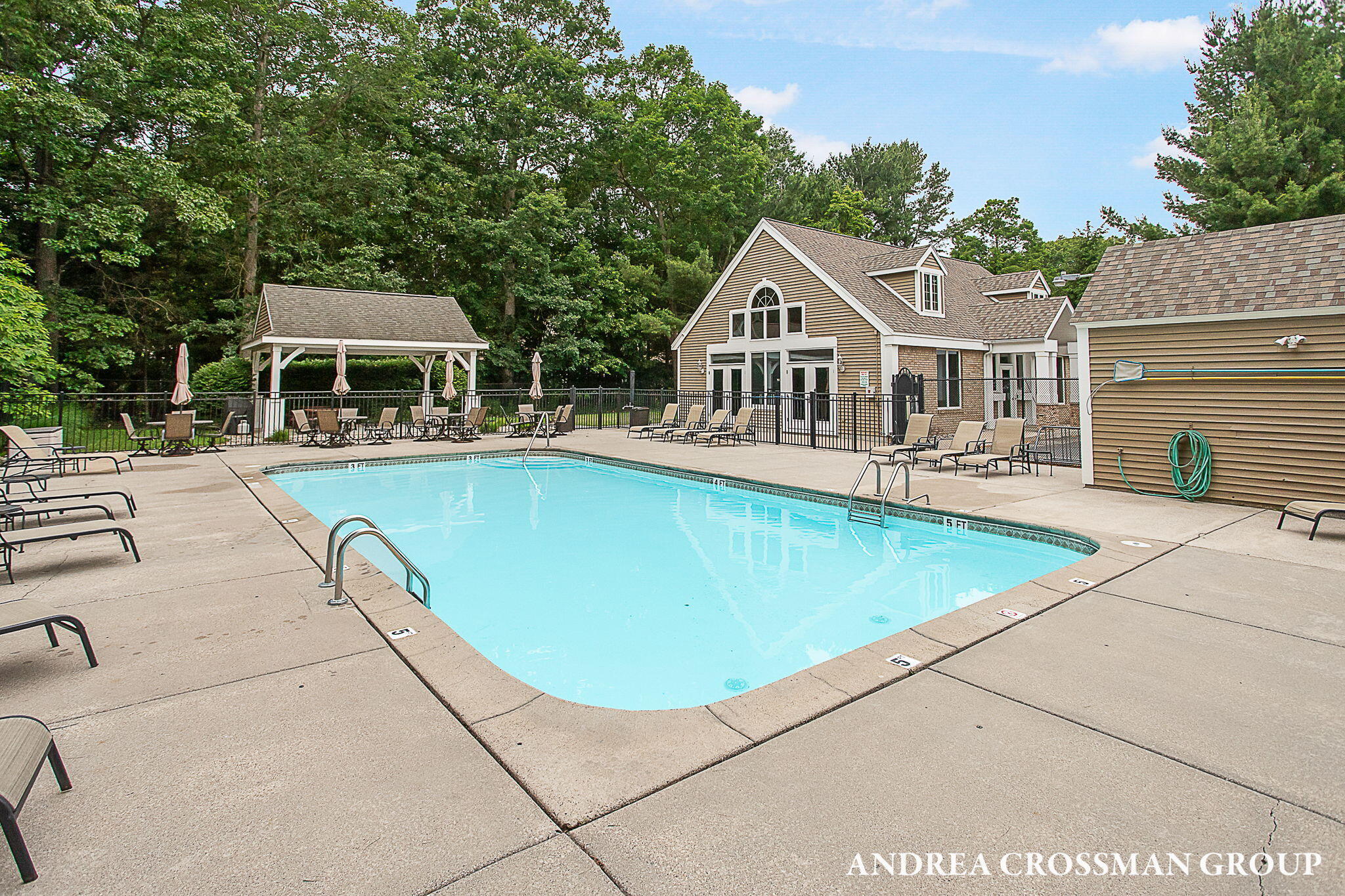 15213 Meadowwood Drive Grand Haven MI 49417