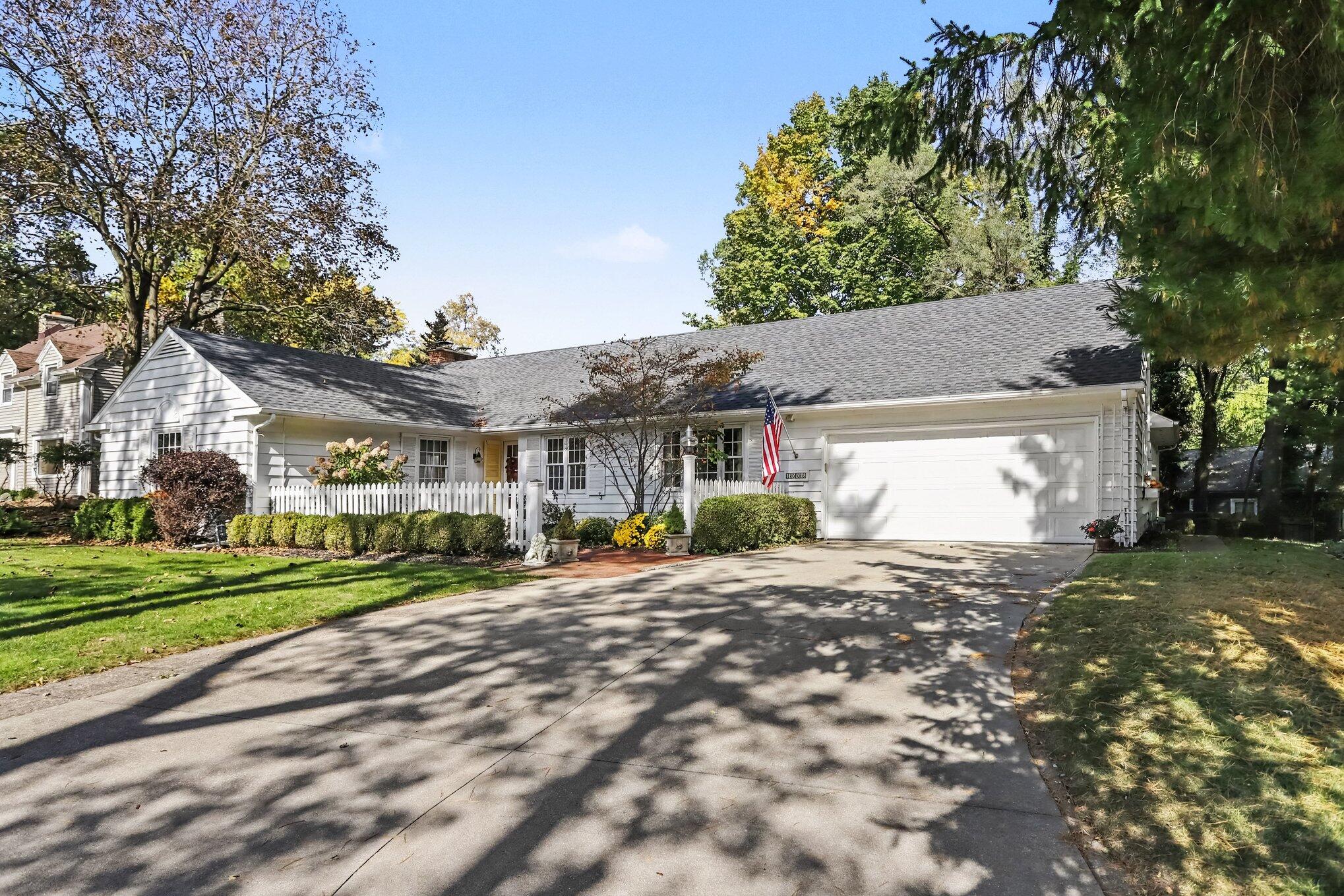 1006 Edgemoor Avenue Kalamazoo MI 49008