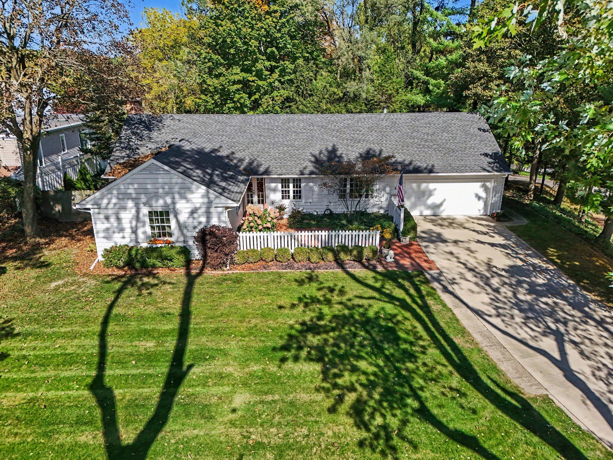 1006 Edgemoor Avenue Kalamazoo MI 49008