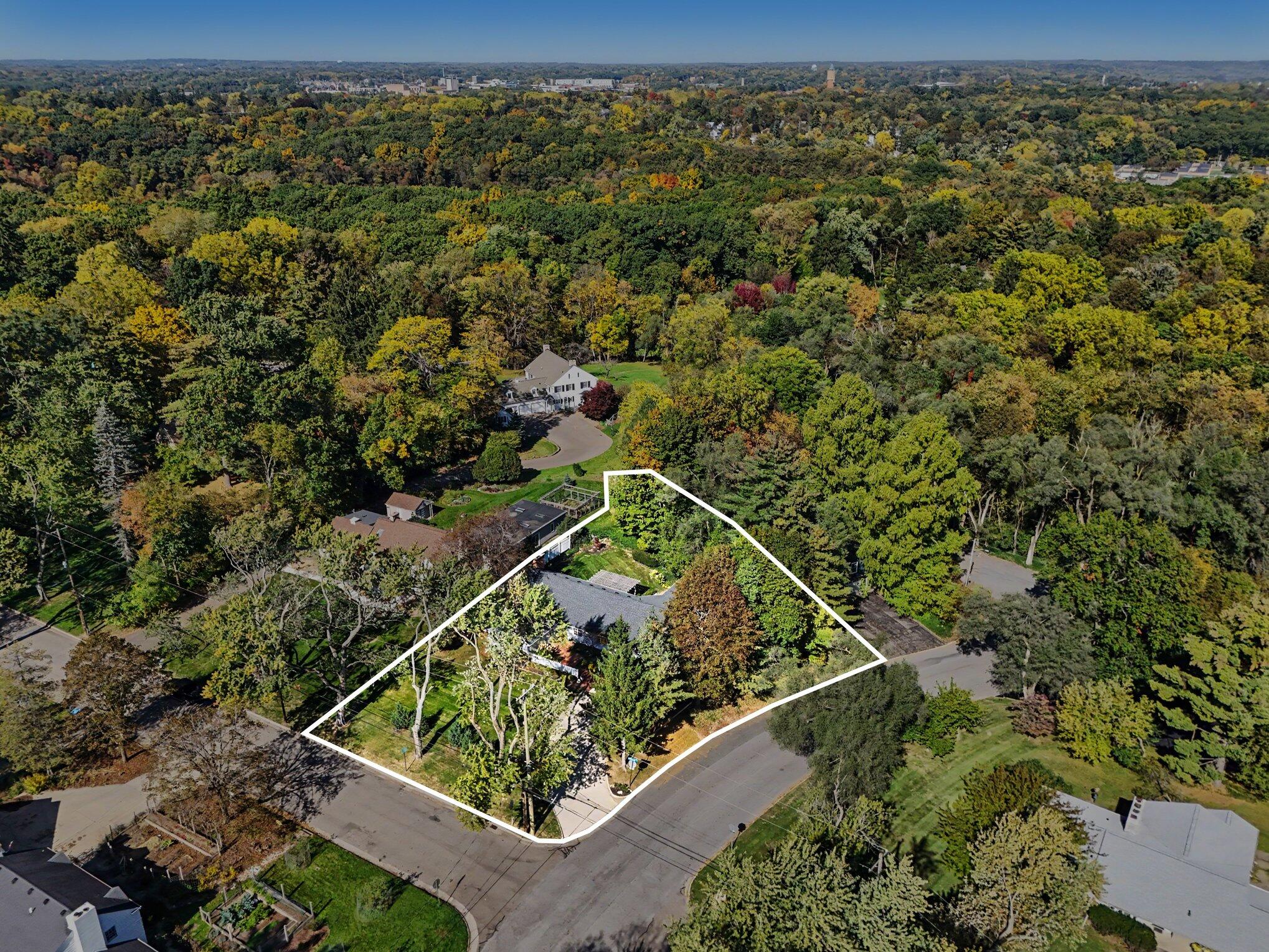 1006 Edgemoor Avenue Kalamazoo MI 49008