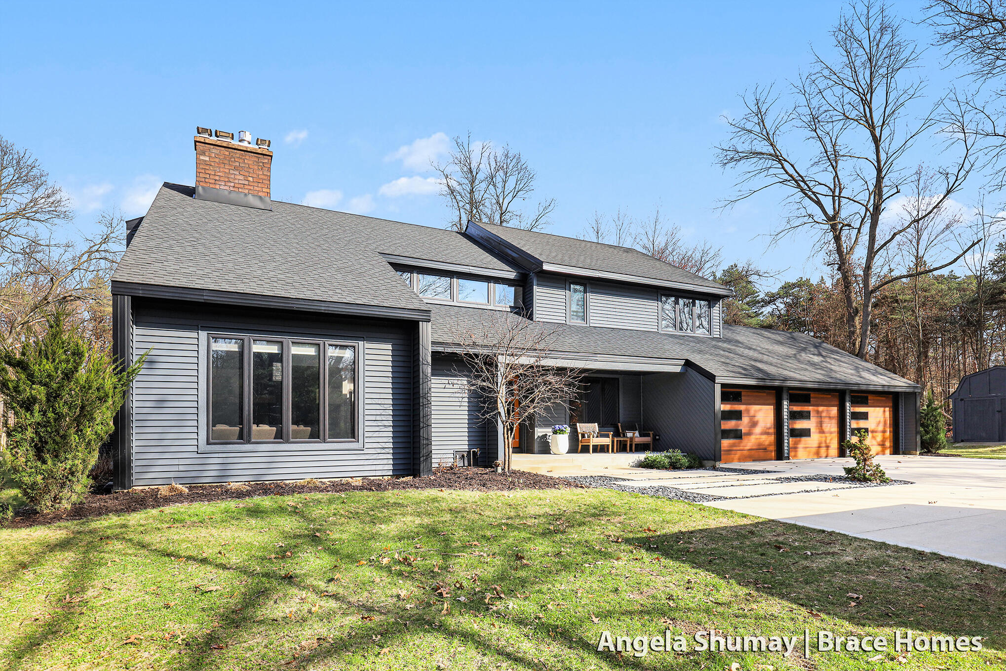 400 Greentree Lane NE Ada MI 49301