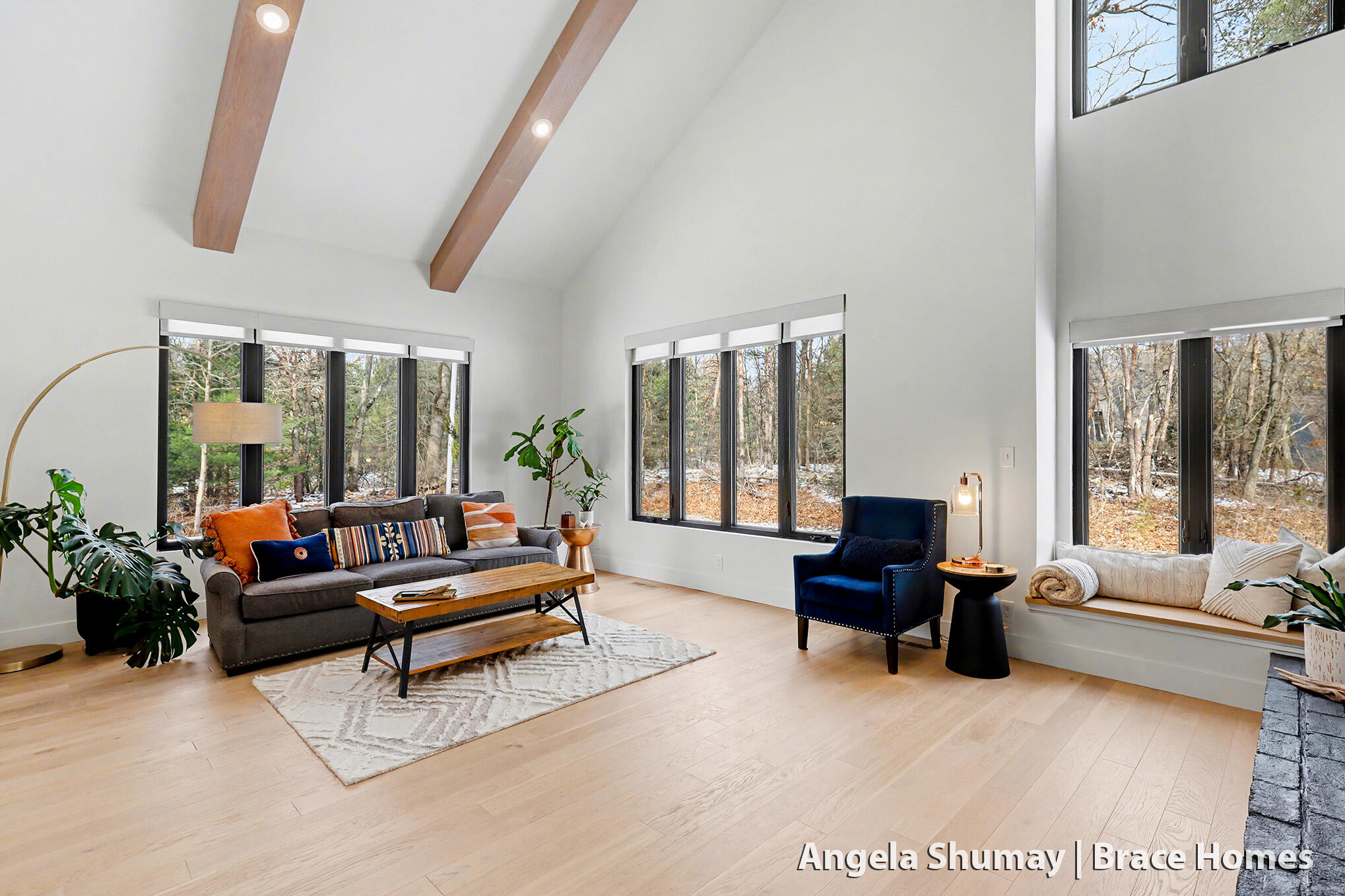 400 Greentree Lane NE Ada MI 49301