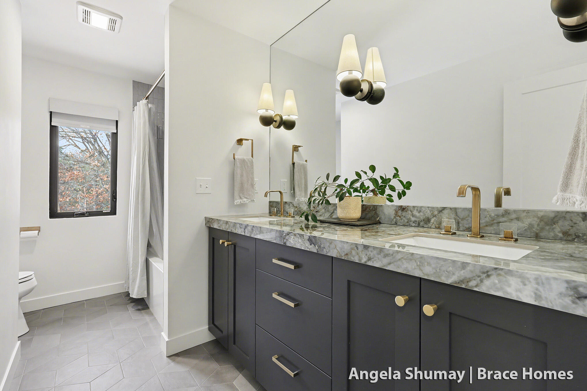 400 Greentree Lane NE Ada MI 49301