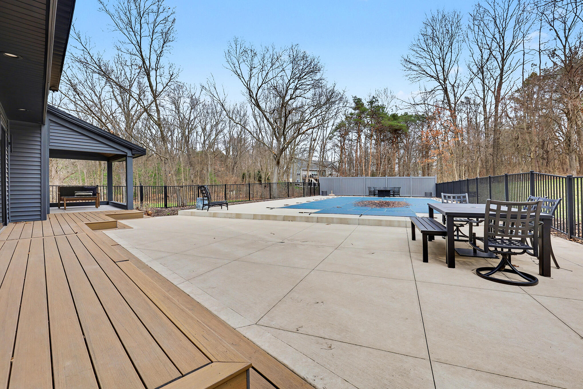 400 Greentree Lane NE Ada MI 49301