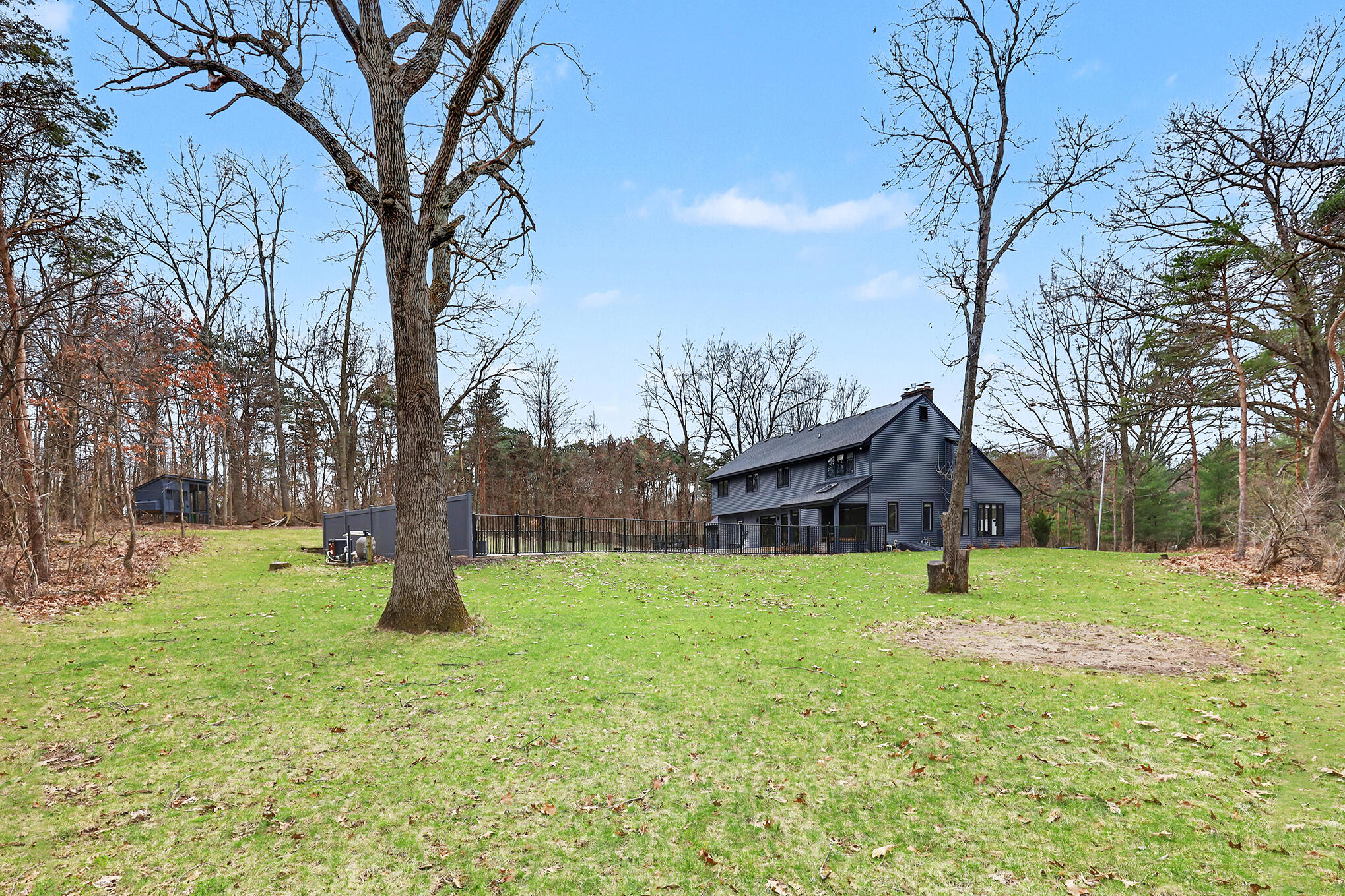 400 Greentree Lane NE Ada MI 49301