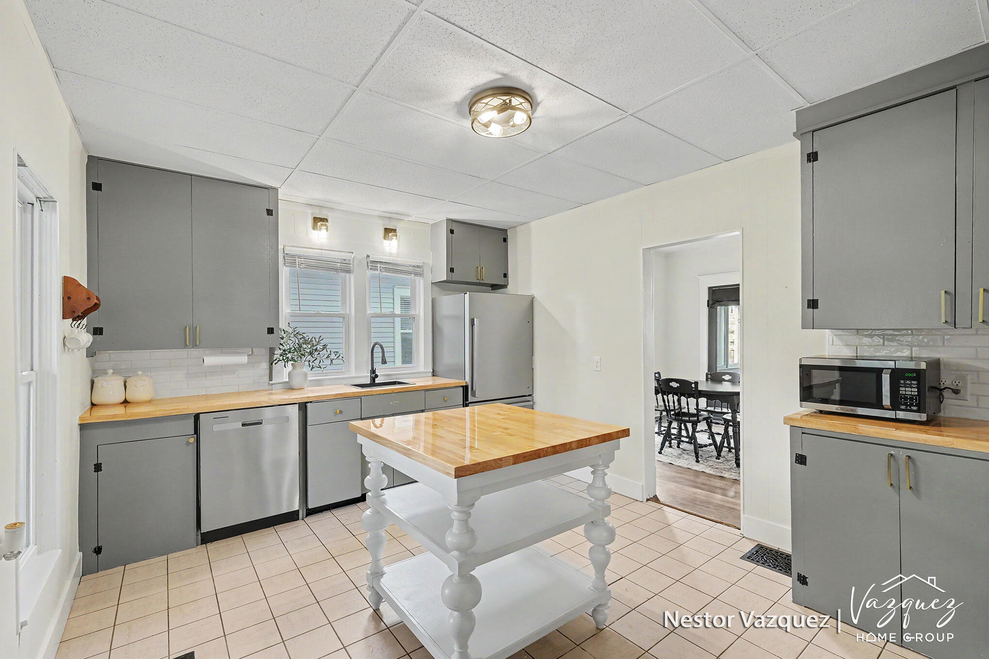 234 Knapp Street NE Grand Rapids MI 49505