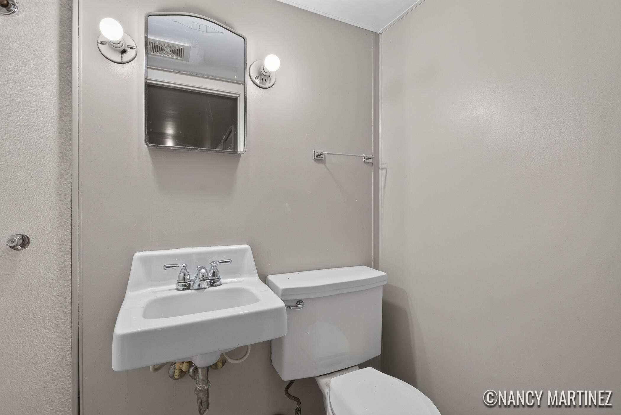 853 California Street NW Grand Rapids MI 49504