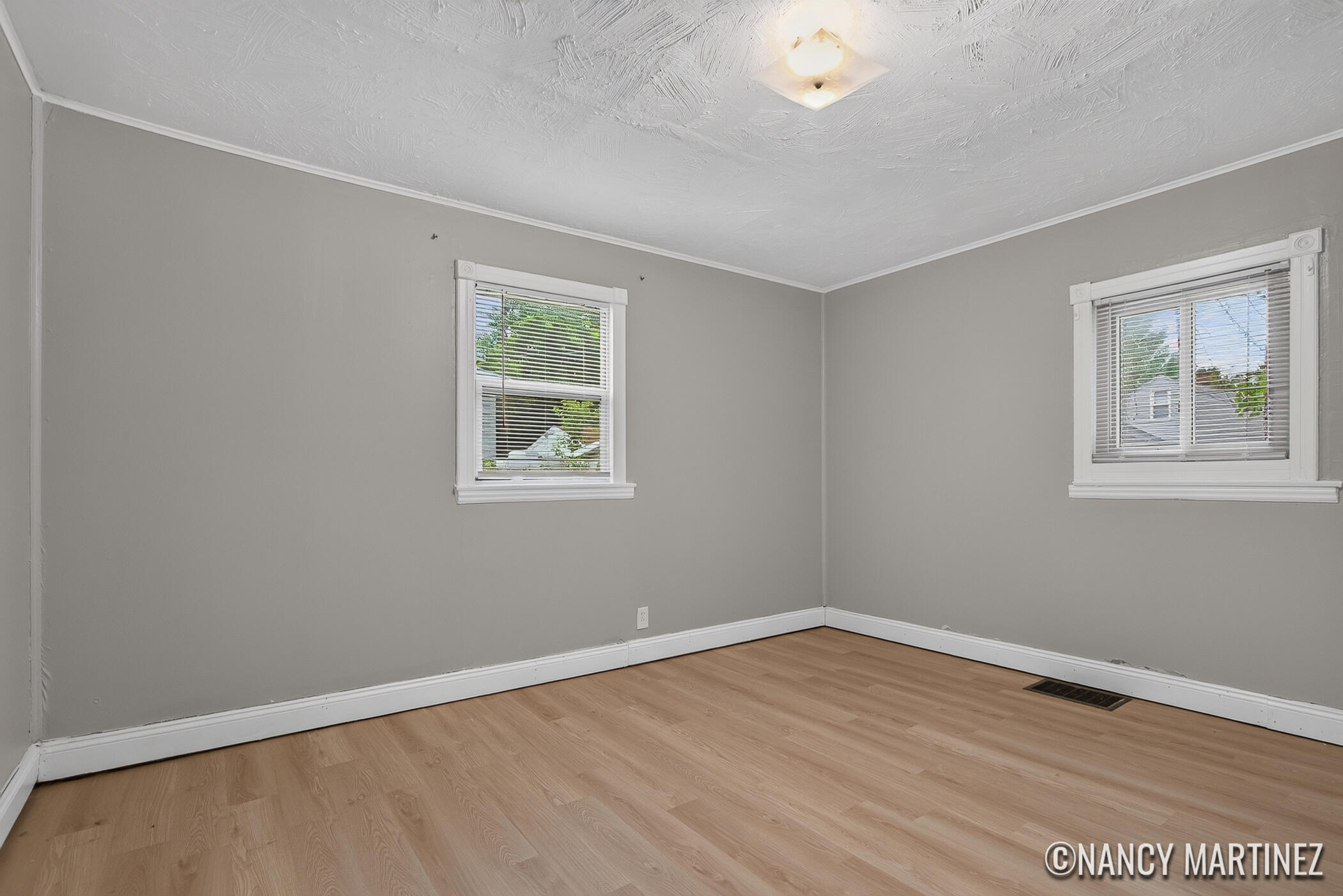 853 California Street NW Grand Rapids MI 49504