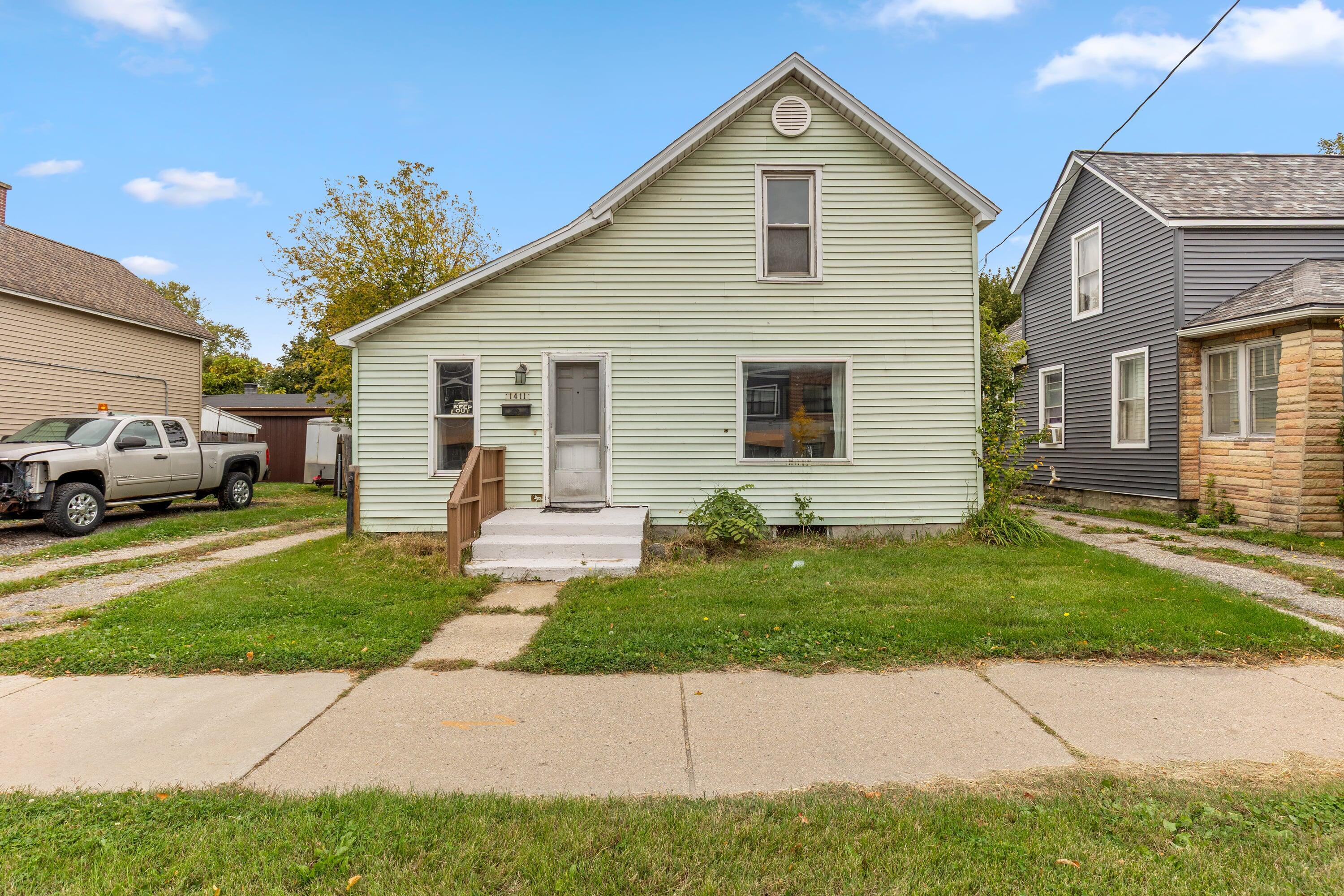 1411 Alpine Avenue NW Grand Rapids MI 49504