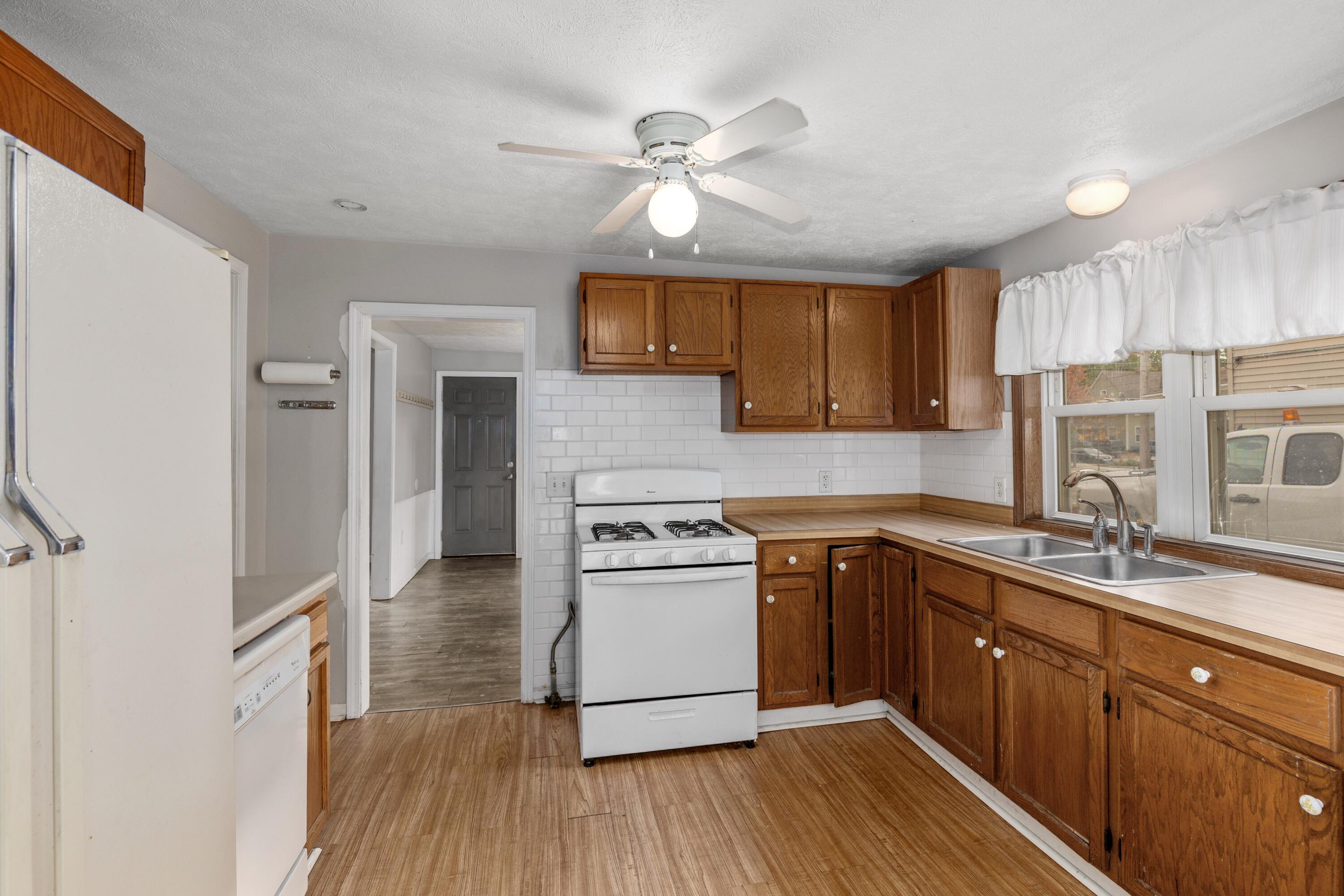 1411 Alpine Avenue NW Grand Rapids MI 49504