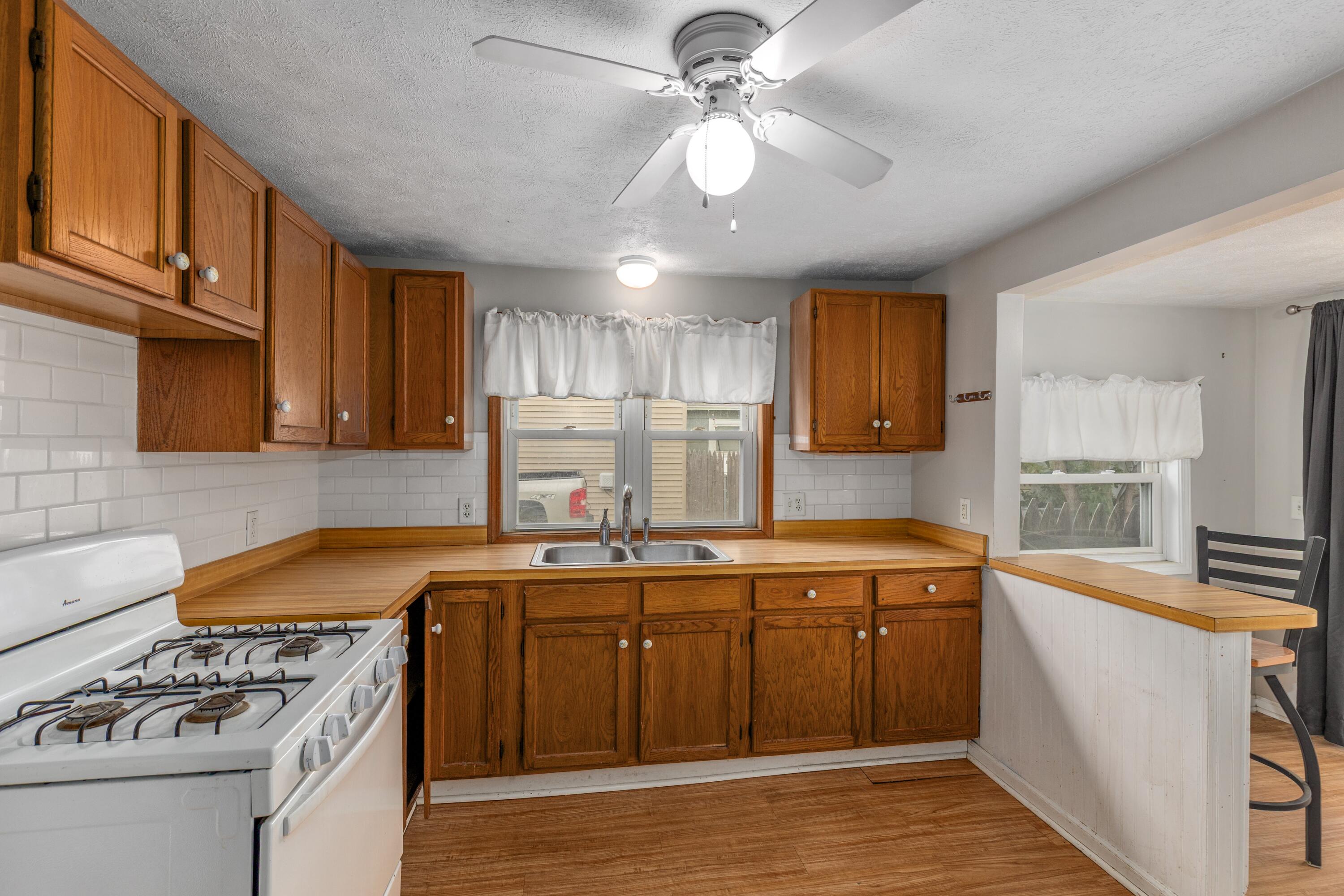 1411 Alpine Avenue NW Grand Rapids MI 49504