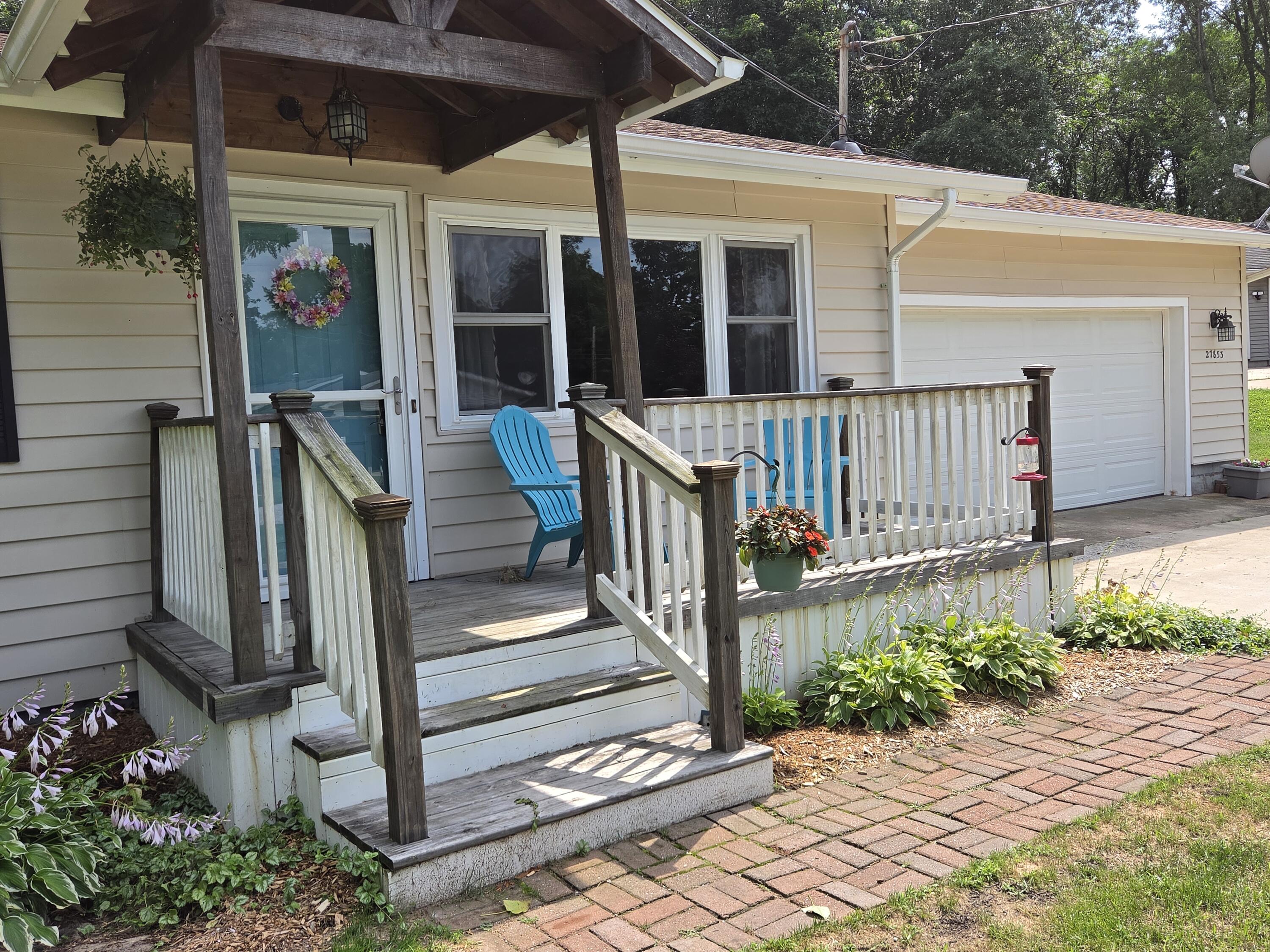 27853 Burmax Park Dowagiac MI 49047