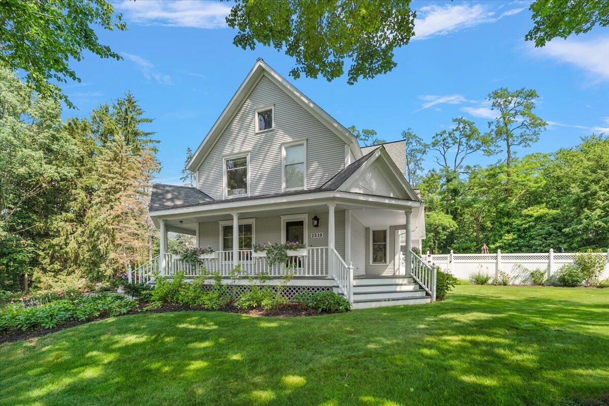 2519 W John Beers Road Stevensville MI 49127