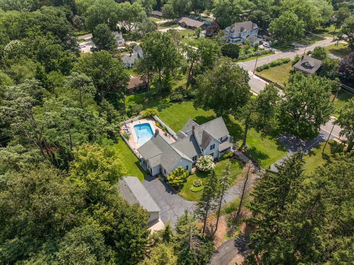 2519 W John Beers Road Stevensville MI 49127