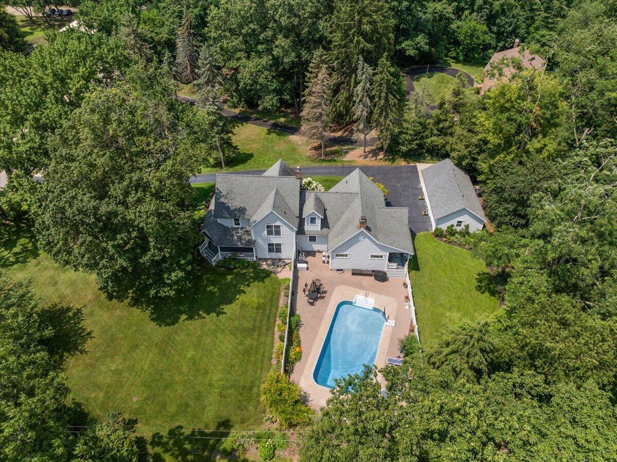 2519 W John Beers Road Stevensville MI 49127