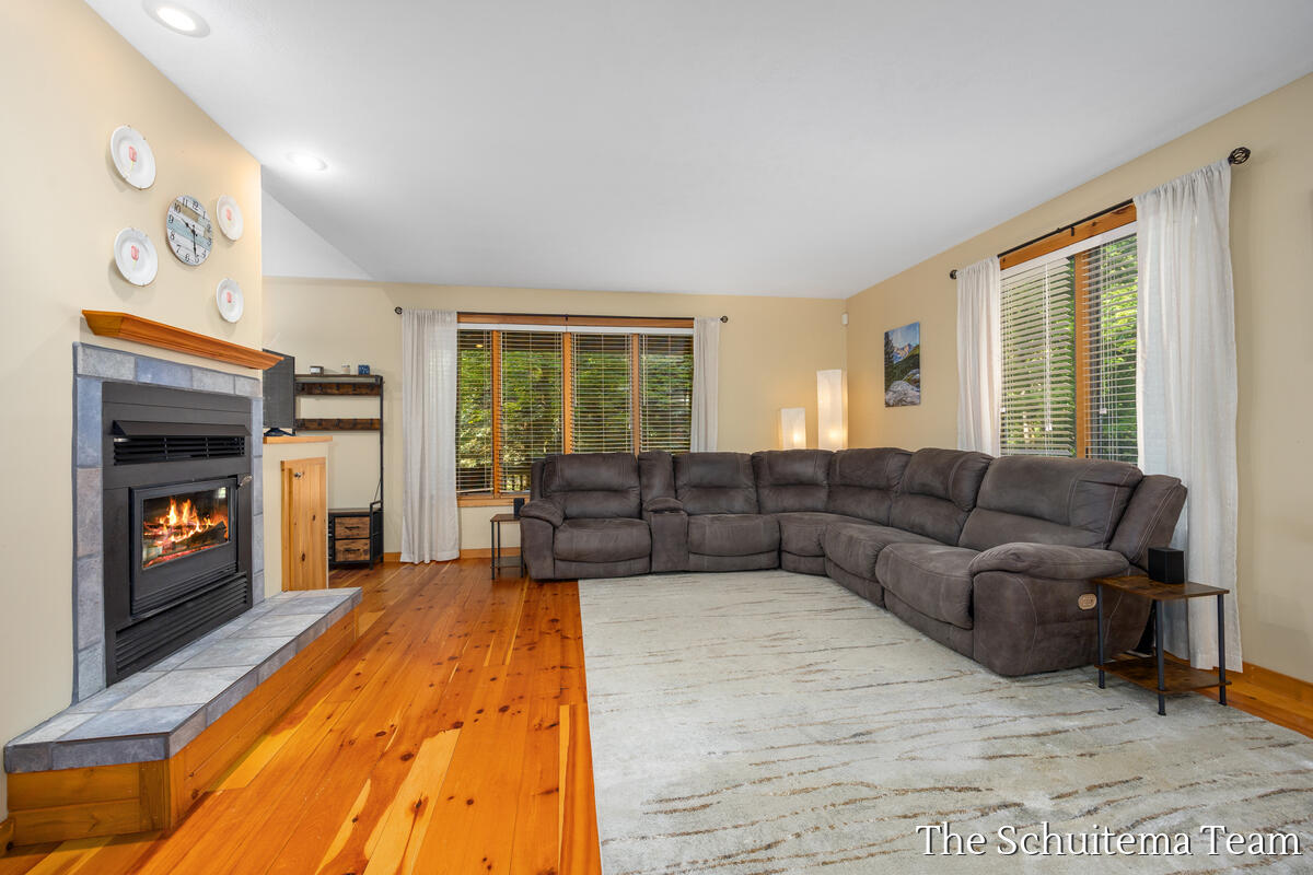 10155 Rogue Pond Drive NE Rockford MI 49341