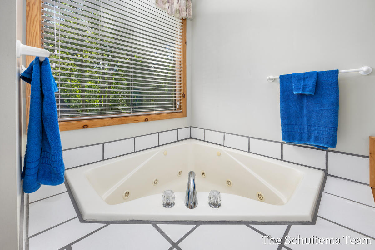 10155 Rogue Pond Drive NE Rockford MI 49341