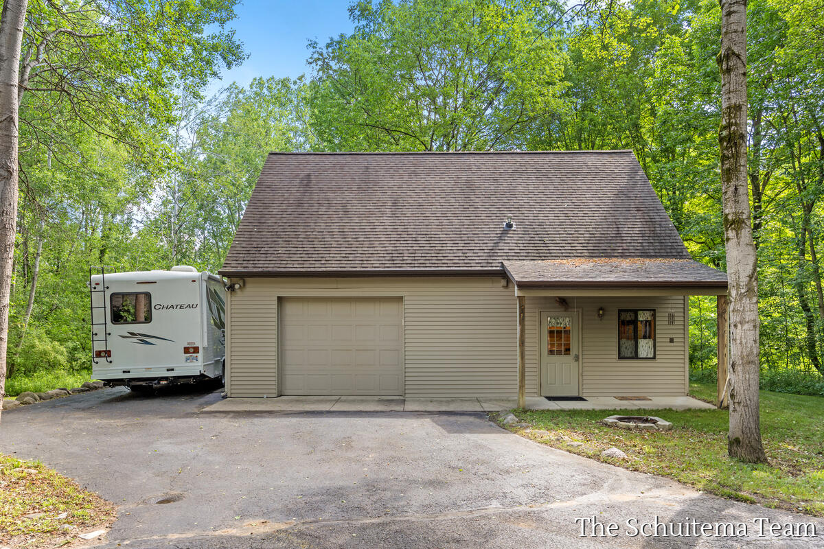 10155 Rogue Pond Drive NE Rockford MI 49341